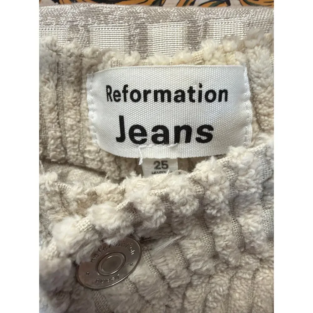 Reformation Jeans it’s has